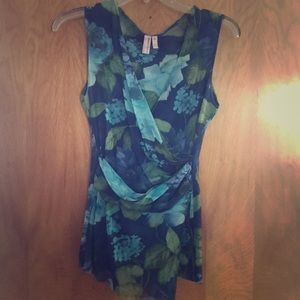 Sweet Pea Tops - Sweat Pea stretch tank. Sweet Pea Tops - Sweat Pea stretch tank.